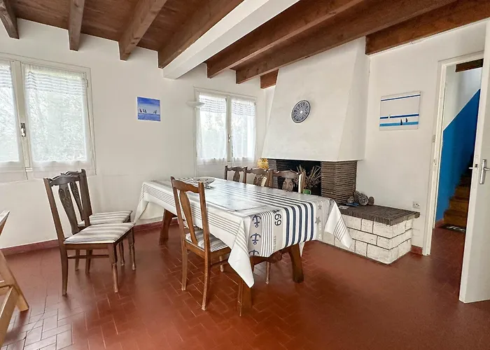 Сasa de vacaciones Maison Familiale 5 Ch, Proche Plage, Animaux Bienvenus - Fr-1-705-106 *